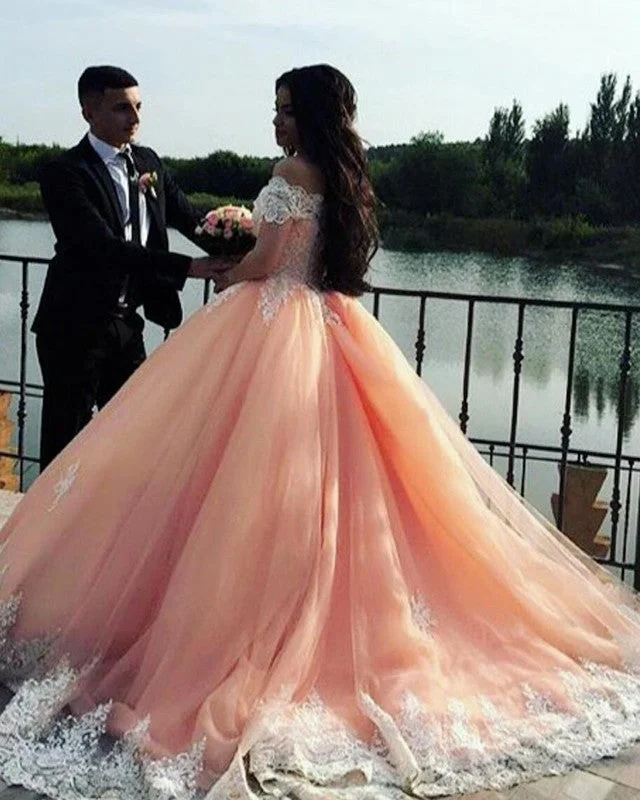 Elegant Lace Off The Shoulder Tulle Ball Gowns Quinceanera Dresses